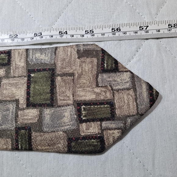 Austin Grey 💯 Italian Silk Designer Tie 57"x3.75" Tan/Green/Gray Woven Squares - Picture 9 of 9